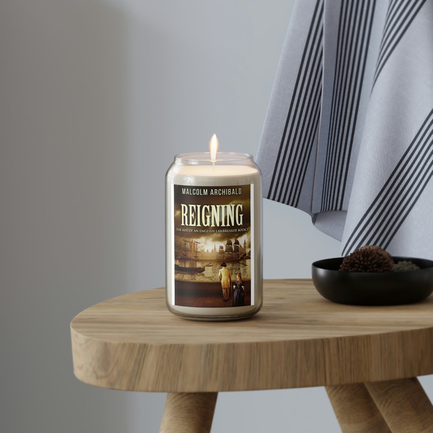 Reigning - Scented Candle